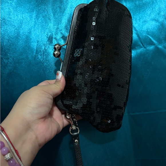 Coach Julia Black Sequin Kiss-Lock Clutch EUC - Picture 6 of 9